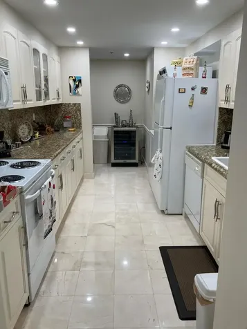 3200 Collins Avenue Miami Beach FL 33140