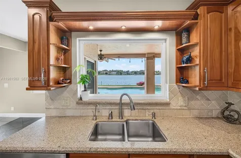 10376 SW 18th Street Davie FL 33324