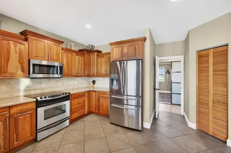 10376 SW 18th Street Davie FL 33324