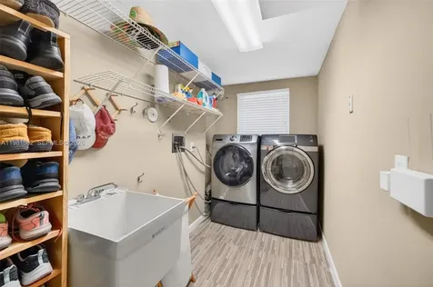 10376 SW 18th Street Davie FL 33324