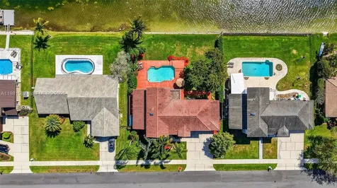 10376 SW 18th Street Davie FL 33324