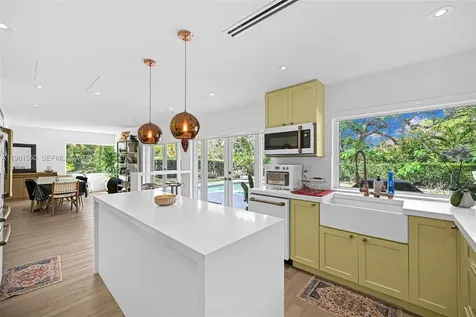 9300 E Calusa Club Drive Miami FL 33186