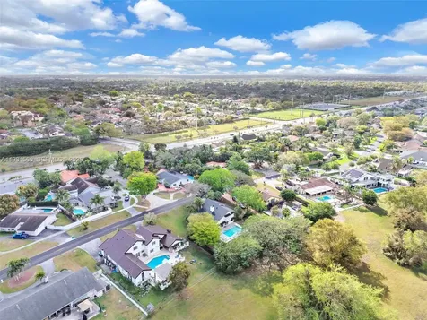 9300 E Calusa Club Drive Miami FL 33186