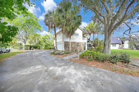 9300 E Calusa Club Drive Miami FL 33186