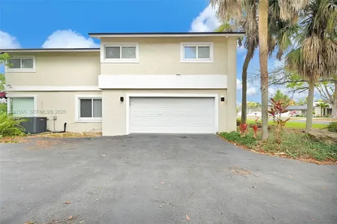9300 E Calusa Club Drive Miami FL 33186