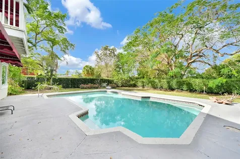 9300 E Calusa Club Drive Miami FL 33186