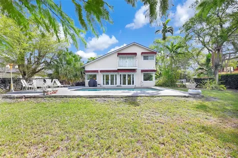 9300 E Calusa Club Drive Miami FL 33186