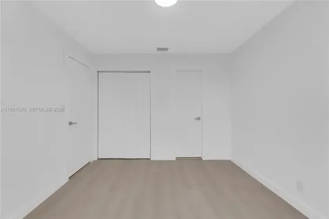 1355 Seaview North Lauderdale FL 33068