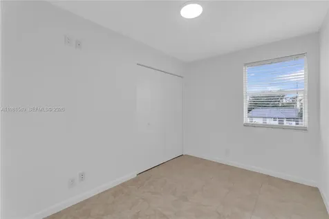1355 Seaview North Lauderdale FL 33068
