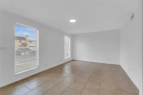 1355 Seaview North Lauderdale FL 33068