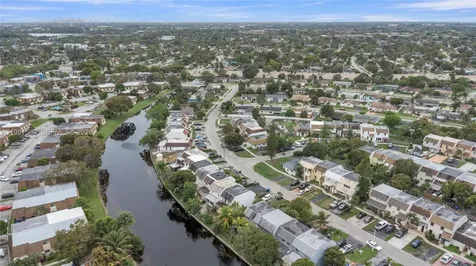 1355 Seaview North Lauderdale FL 33068