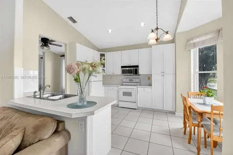 6595 Jackie Way Lake Worth FL 33467
