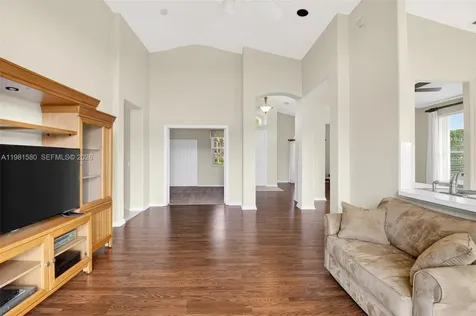 6595 Jackie Way Lake Worth FL 33467