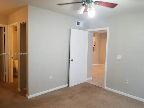 4863 Via Palm Lakes West Palm Beach FL 33417