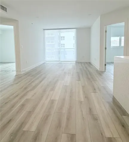 5077 NW 7th Street Miami FL 33126