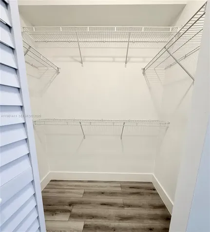 5077 NW 7th Street Miami FL 33126