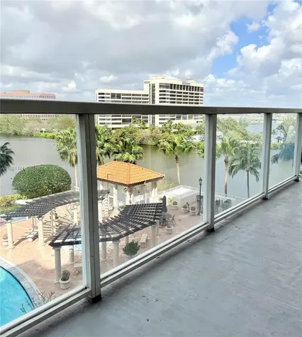 5077 NW 7th Street Miami FL 33126