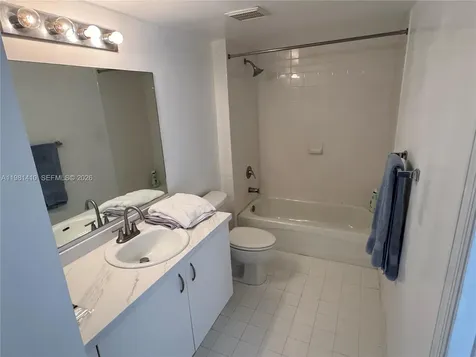 816 NW 11th Street Miami FL 33136