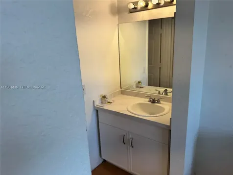 816 NW 11th Street Miami FL 33136