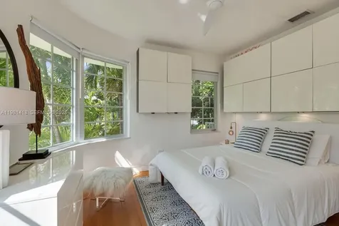 739 11th Street Miami Beach FL 33139