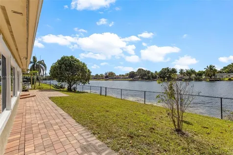 Pembroke Pines FL 33026