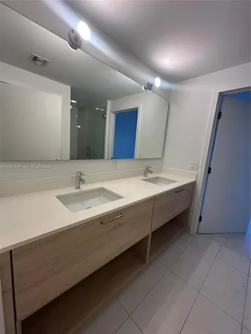 16385 Biscayne Boulevard North Miami Beach FL 33160