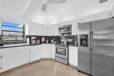 211 SW 87th Terrace Plantation FL 33324
