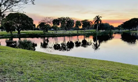 211 SW 87th Terrace Plantation FL 33324