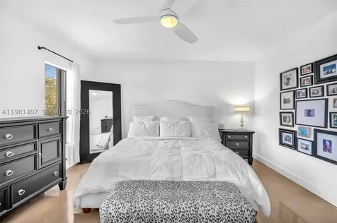 211 SW 87th Terrace Plantation FL 33324