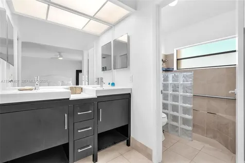 211 SW 87th Terrace Plantation FL 33324
