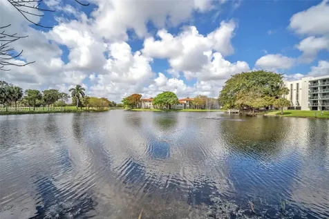 211 SW 87th Terrace Plantation FL 33324