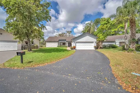211 SW 87th Terrace Plantation FL 33324
