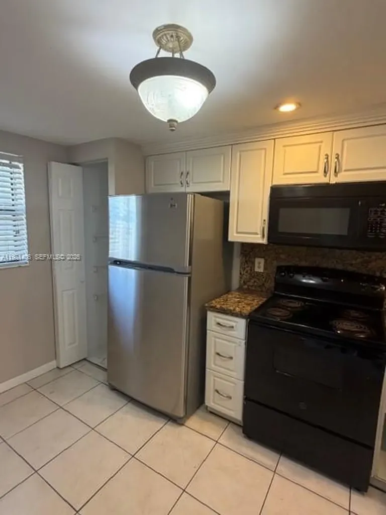 20810 NE 8th Court Miami FL 33179