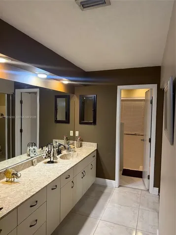 5119 SW 153rd Place N Miami FL 33185