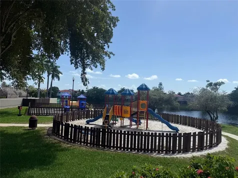 5119 SW 153rd Place N Miami FL 33185