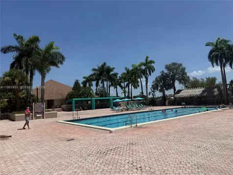 5119 SW 153rd Place N Miami FL 33185