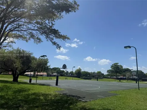 5119 SW 153rd Place N Miami FL 33185