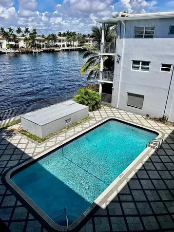 2200 S Ocean Drive Hollywood FL 33019