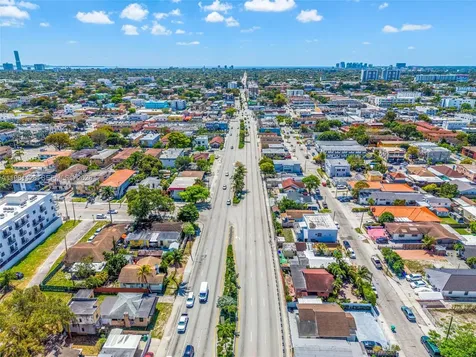 1675 NW 2nd Street Miami FL 33125