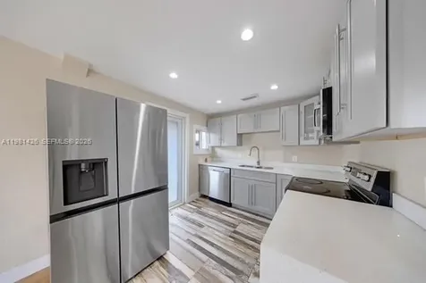 1675 NW 2nd Street Miami FL 33125