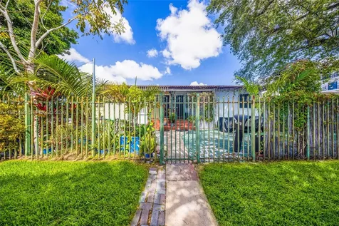 1675 NW 2nd Street Miami FL 33125