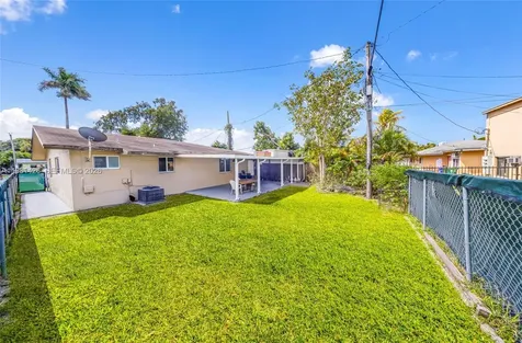 1675 NW 2nd Street Miami FL 33125