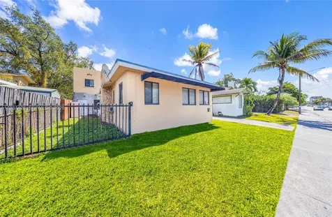 1675 NW 2nd Street Miami FL 33125
