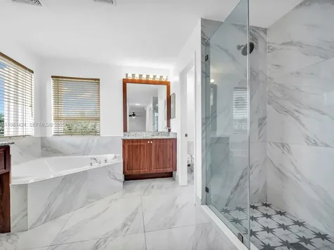 1663 E Harmony Lake Circle Davie FL 33324