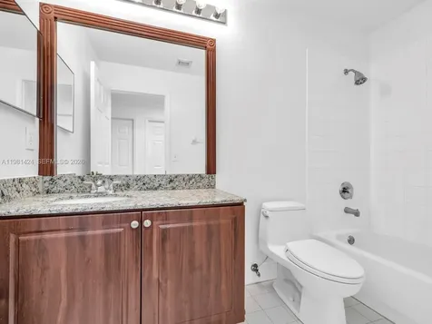 1663 E Harmony Lake Circle Davie FL 33324