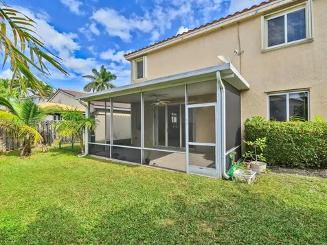 1663 E Harmony Lake Circle Davie FL 33324