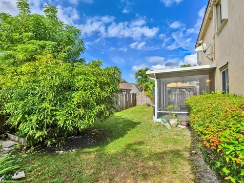 1663 E Harmony Lake Circle Davie FL 33324