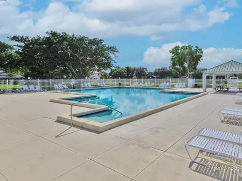 1663 E Harmony Lake Circle Davie FL 33324