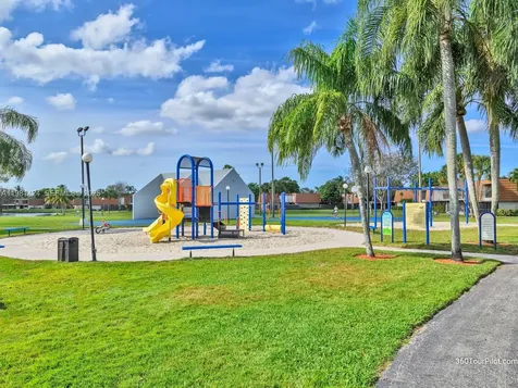 1663 E Harmony Lake Circle Davie FL 33324
