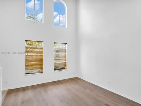 1663 E Harmony Lake Circle Davie FL 33324